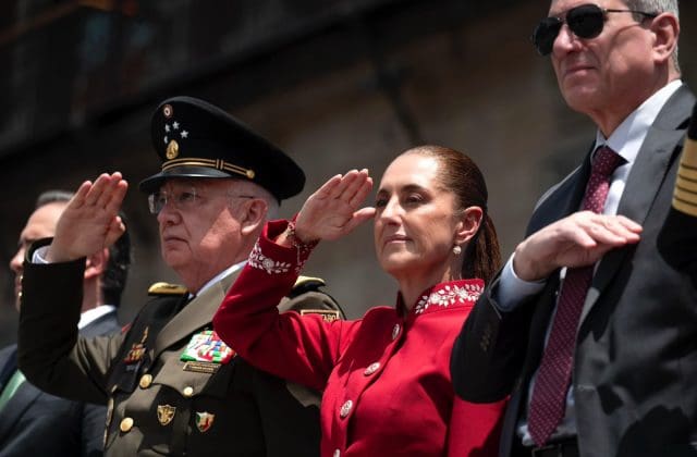 Sheinbaum afirma que México no será colonia ni protectorado de nadie durante desfile de Independencia