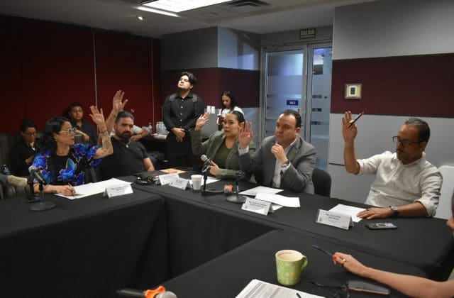 Avanza reforma para simplificar trámites de testamento y propuesta de fuero para titular de la ASE