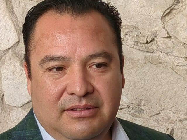 Plantea Valenciano usar agua de mina de Naica para salvar el próximo ciclo agrícola
