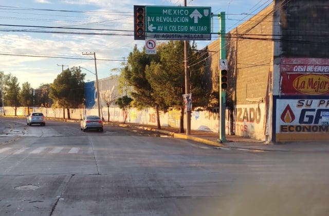 Otra falla de semáforos: ahora en Agustín Melgar e Industrias