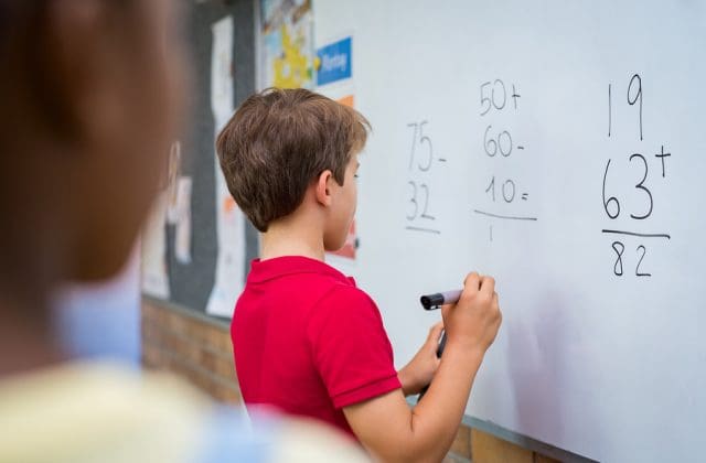 PISA exhibe rezago educativo: solo 3 de cada 10 mexicanos dominan matemáticas básicas
