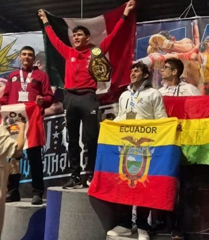 El chihuahuense Aarón Molina conquista el Panamericano de Muay Thai en Uruguay