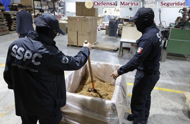 Aseguran 60 toneladas de cigarros apócrifos en bodega de Huixquilucan