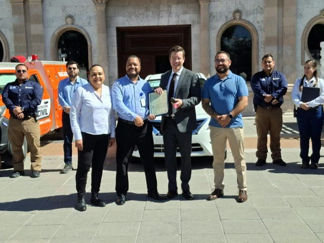 Ecogas dona tres vehículos a Protección Civil Municipal