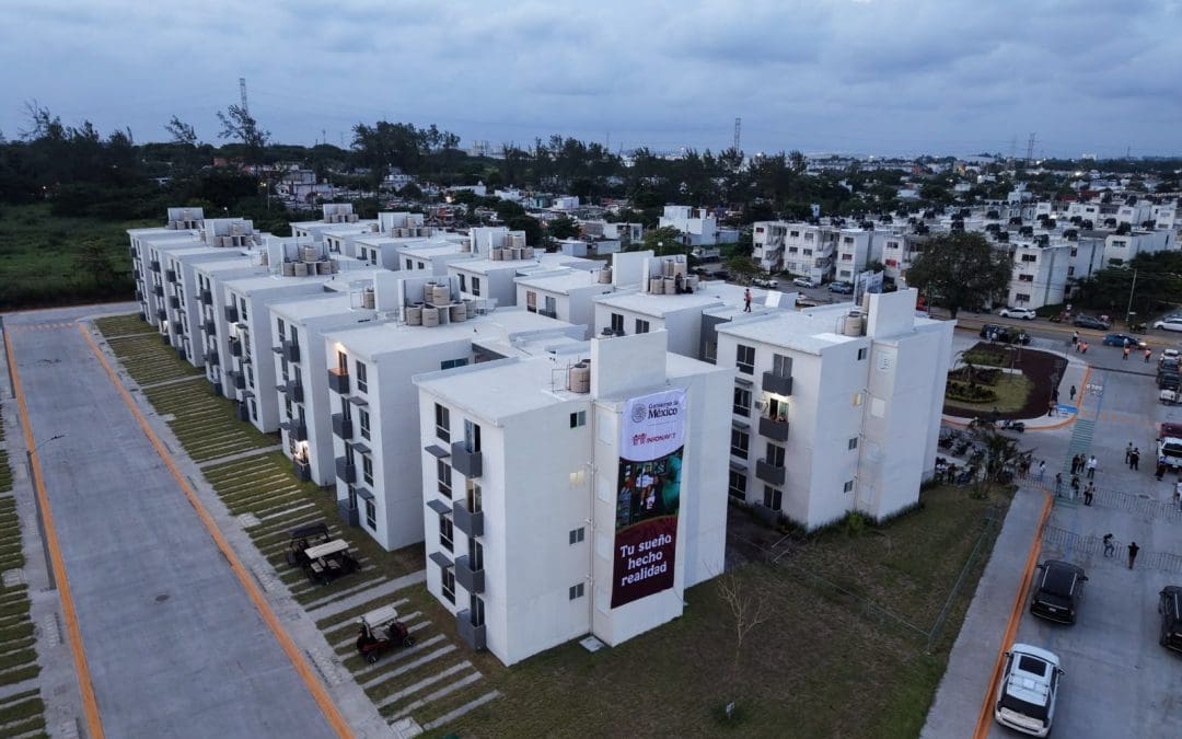Infonavit construye mas de 7 mil viviendas en Veracruz