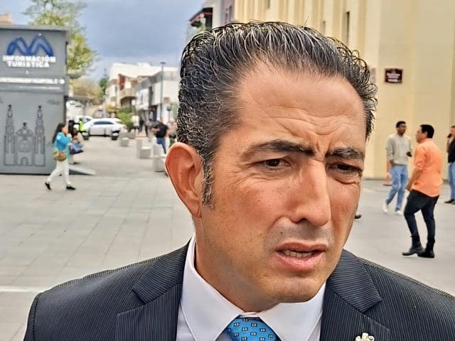 Riggs vota contra tramo de Poniente 5 y pide que la obra inicie donde mas urge: el Reliz