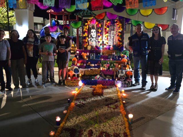 Invitan a participar en concursos de altares de muertos para preservar tradiciones en Chihuahua