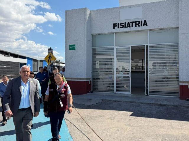 Eduardo Zendejas realiza recorrido por el ISSSTE, previa visita de Batres