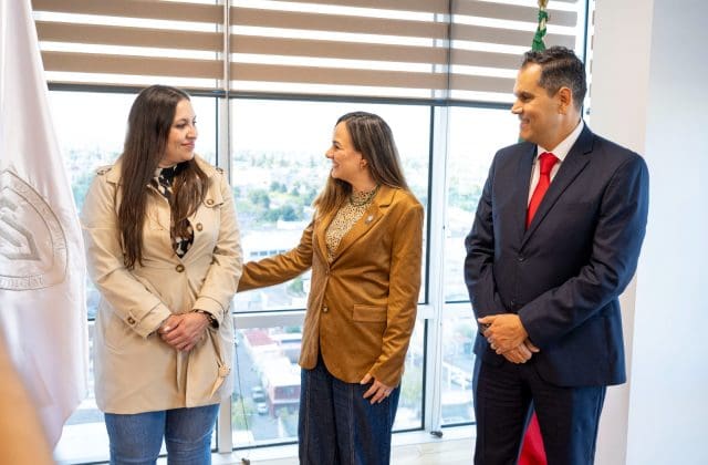 Se reune Gilberto Loya con Marcela Herrera, tras su nuevo nombramiento