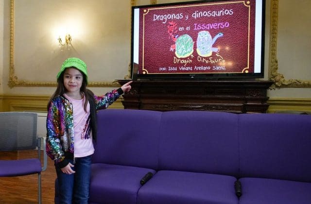 Plasman en un libro, visión de feminicidios de una niña de 8 años