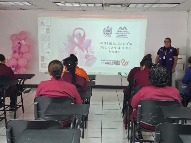 Llevan platicas de prevencion del cancer de mama a centros de trabajo