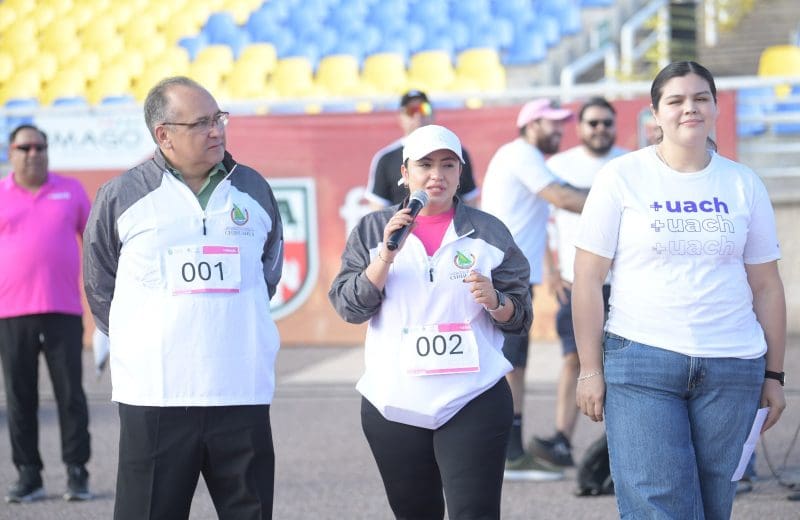 Realizan carrera pra concientización del cáncer de mama