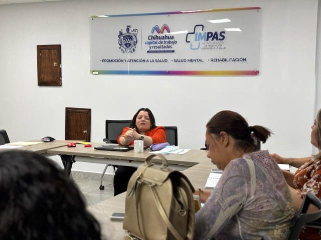 Ofrecen grupo terapéutico para mujeres durante Octubre Rosa