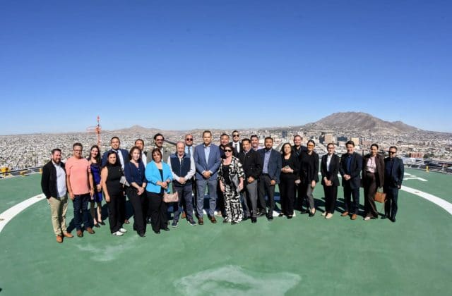 Empresarios hoteleros visitan la torre centinela
