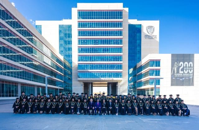 Se gradúan en maestría del Derecho del Trabajo