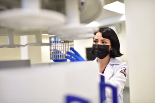 Invita la UACH a que estudien el Doctorado en innovación en salud
