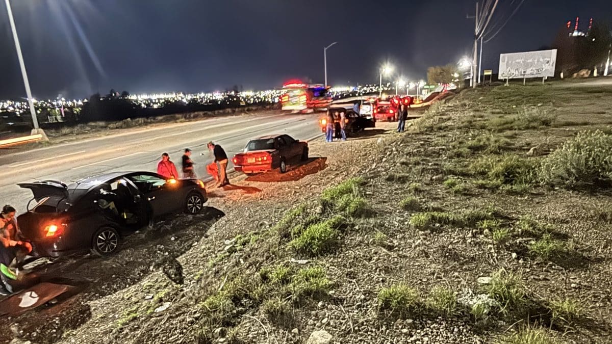 Bache provoca ponchaduras en más de 20 carros sobre la carretera Aldama-Chihuahua