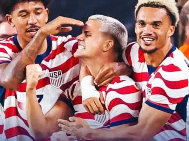 EU le da su remojon a Rafa Márquez con goleada