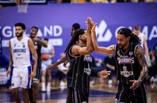 Dorados toma la delantera en Play-in