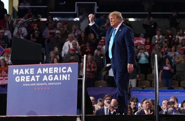 Trump afirma que México pagó el muro fronterizo con aranceles 