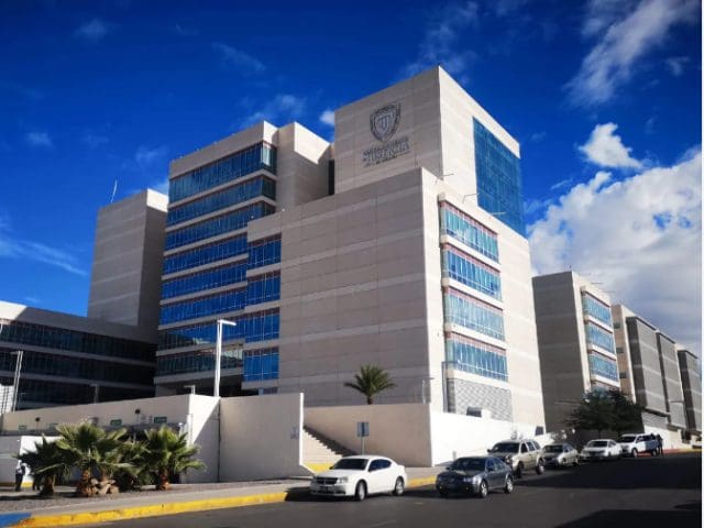 Juez excluye testimonio reservado en audiencia contra César Jáuregui