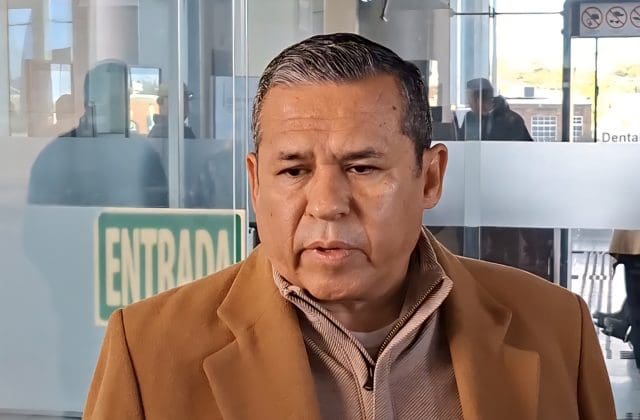 Defensa de César Jáuregui cuestiona prisión preventiva y niega riesgo de fuga