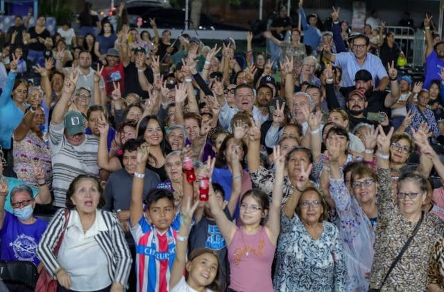 Promete César Jáuregui regresar a Infonavit Nacional y mantener contacto con vecinos