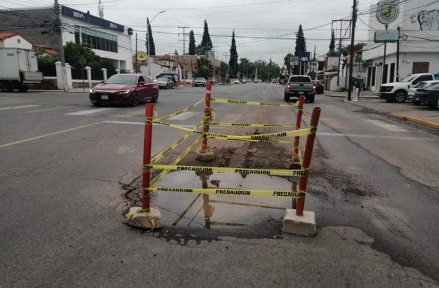 Alertan por obras en Primero de Mayo y socavón en Cuauhtémoc