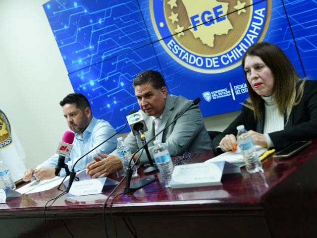 Alerta Fiscalía por fraudes con falsos mensajes de paquetería