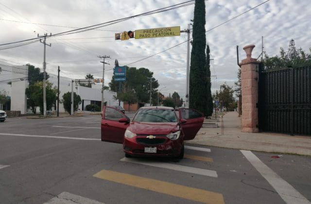 Fuerte choque en Zarco y calle 26