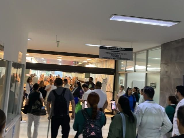 Amanece Chihuahua con clínicas del IMSS cerradas tras protestas de trabajadores; afectan atención médica