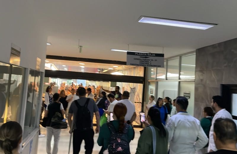Amanece Chihuahua con clínicas del IMSS cerradas tras protestas de trabajadores; afectan atención médica