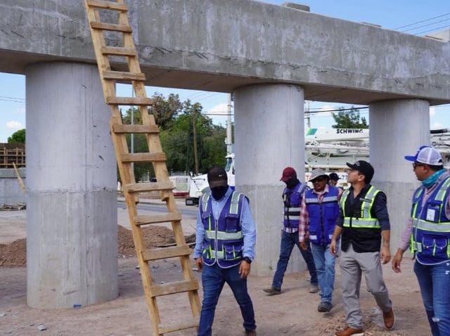 Supervisan avances del puente Palestina y Fuerza Aérea