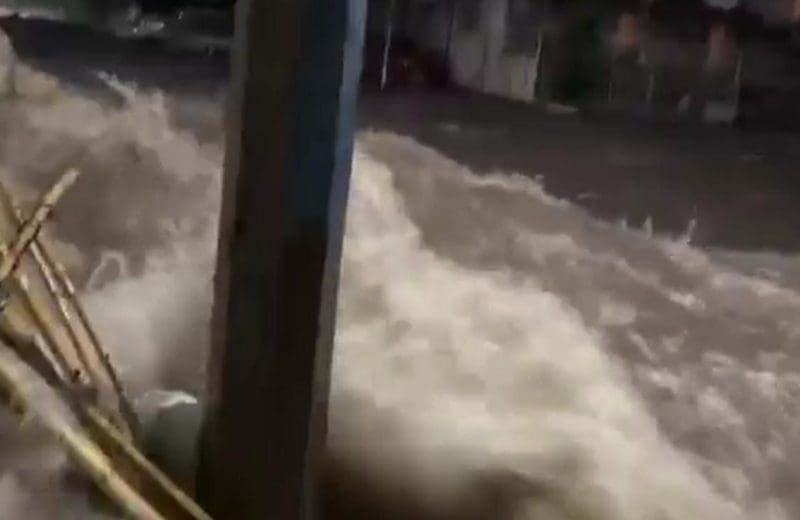 Lluvias de hasta 67.6 milímetros en Chihuahua; reportaron inundaciones en la Juan Escutia