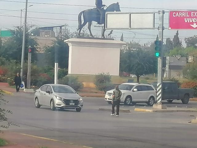 Choque entre dos vehículos provoca caos vial en Melchor Guaspe y Ocampo