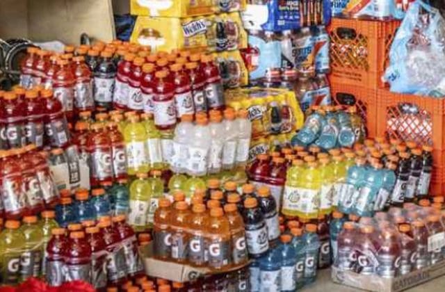 Retiran en EU 122 mil cajas de Gatorade por efectos adversos de sus colorantes